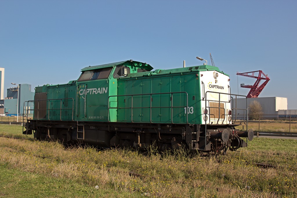 spoorweg spoorwegen hdr ns trein treinen locomotief verkeer transport openbaar vervoer spoor stoomlocomotief station